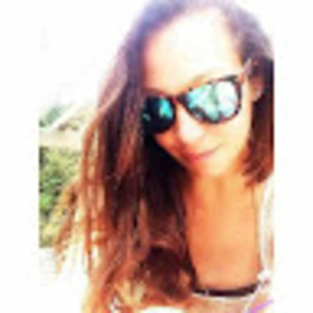 Meet your Posher, Sarina